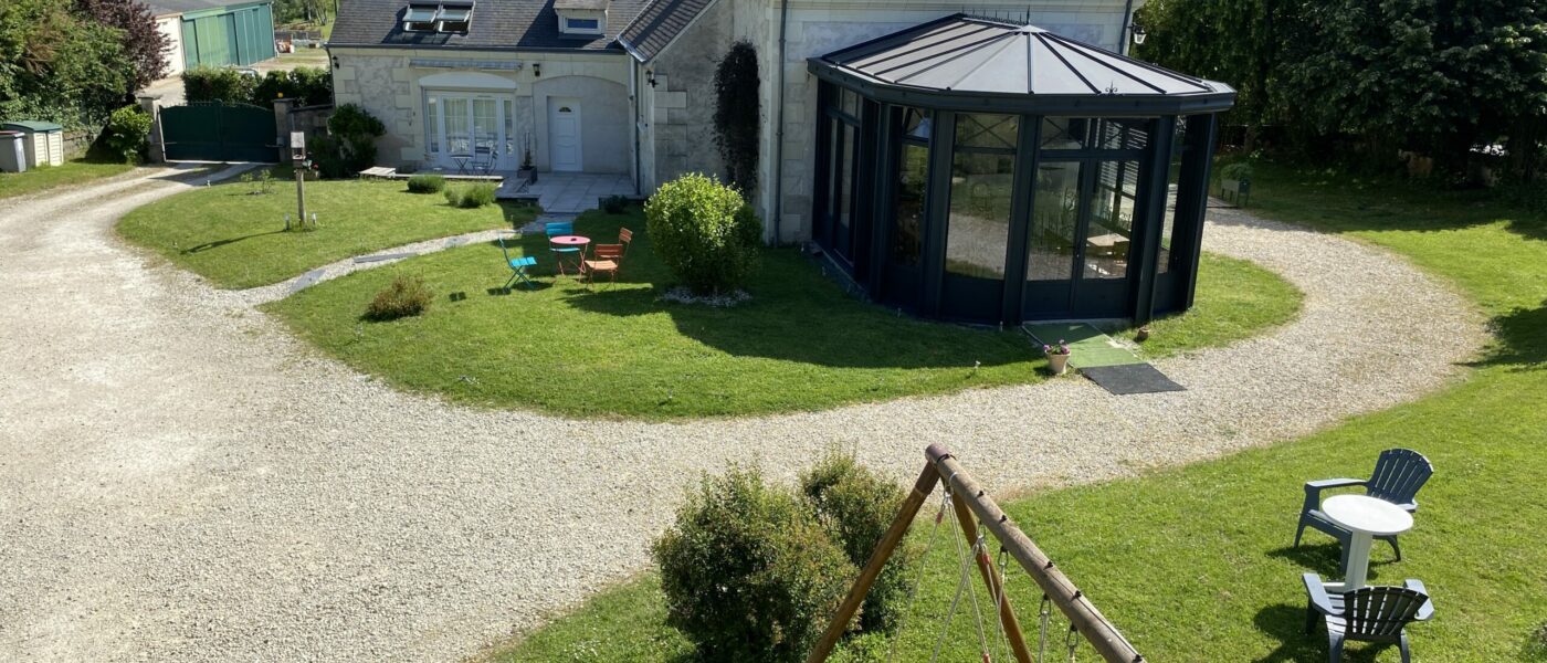 vue terrasse privée gîte les mariniers prôche du zoo de beauval